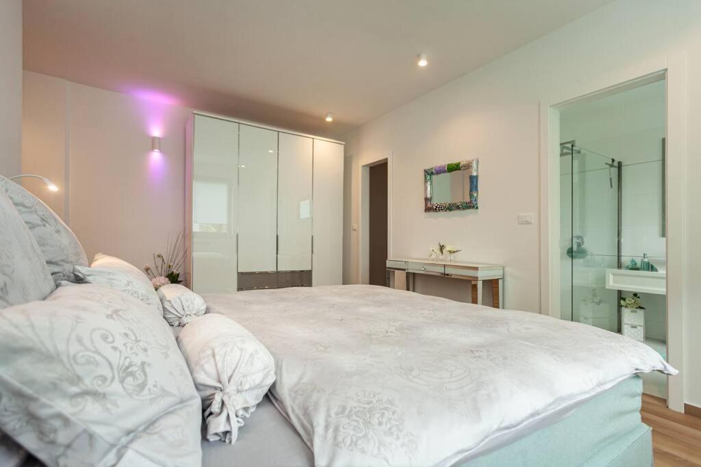 Apartment Capo D'Oro Rovinj Exterior photo